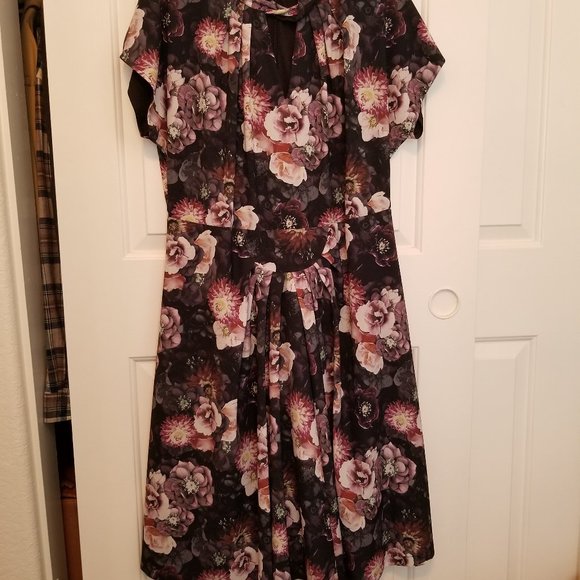Lindy Bop dark floral 1940's style dress UK 18, US 14 - Picture 1 of 7